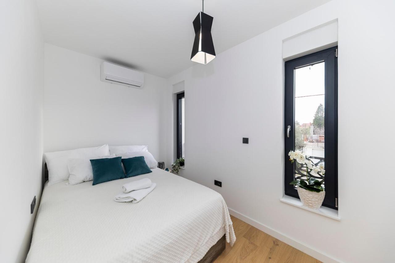 Apartment Marianne , Parking Free , 2 Bedroom & 2 Bathroom , Modern & Cozy Задар Екстериор снимка