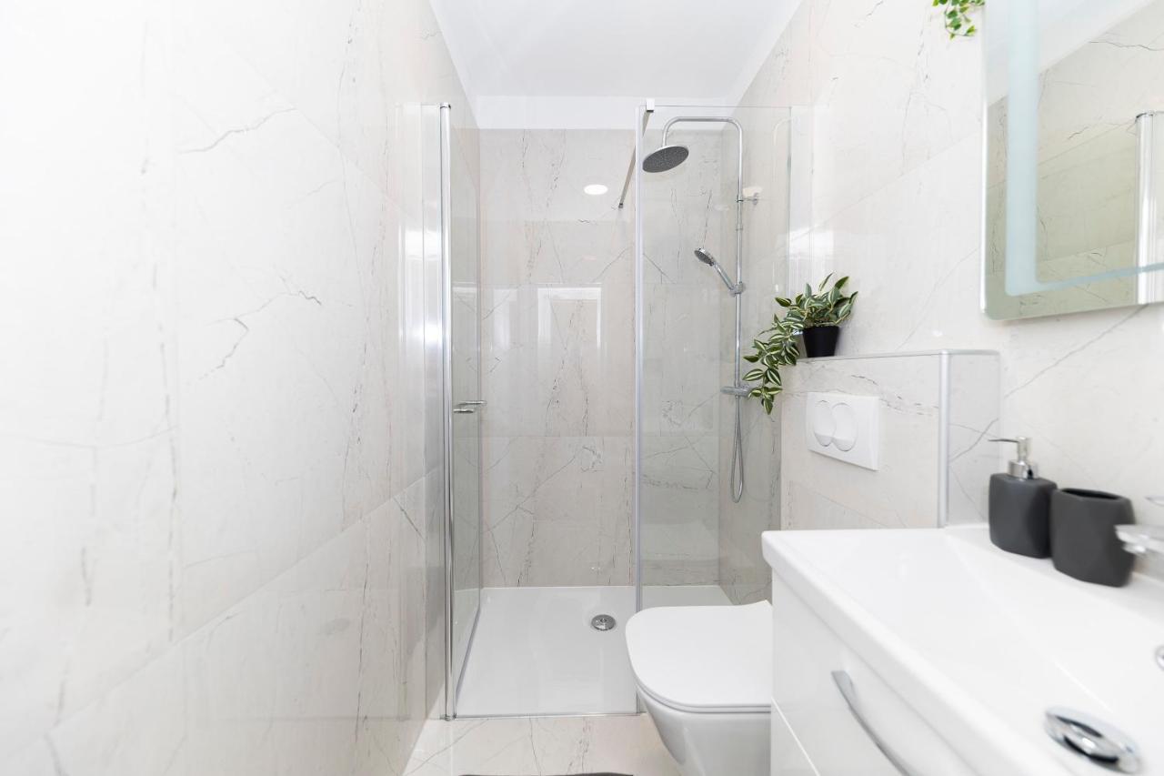 Apartment Marianne , Parking Free , 2 Bedroom & 2 Bathroom , Modern & Cozy Задар Екстериор снимка